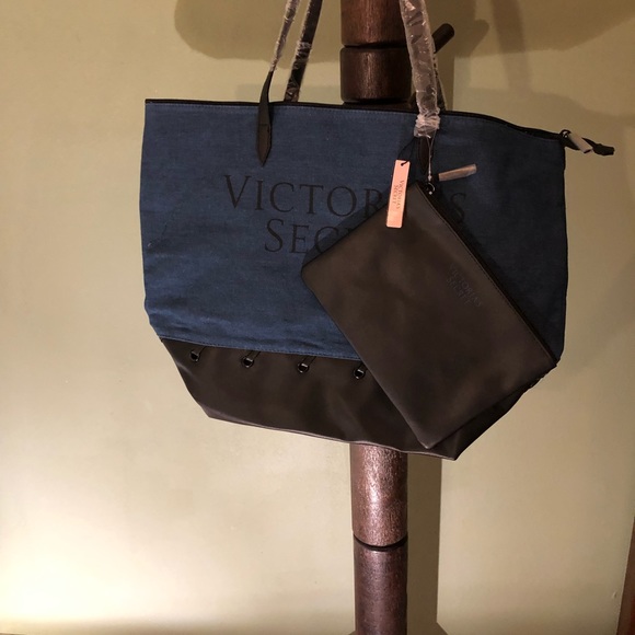 Victoria’s Secret Tote w/matching clutch/makeup - Picture 2 of 4